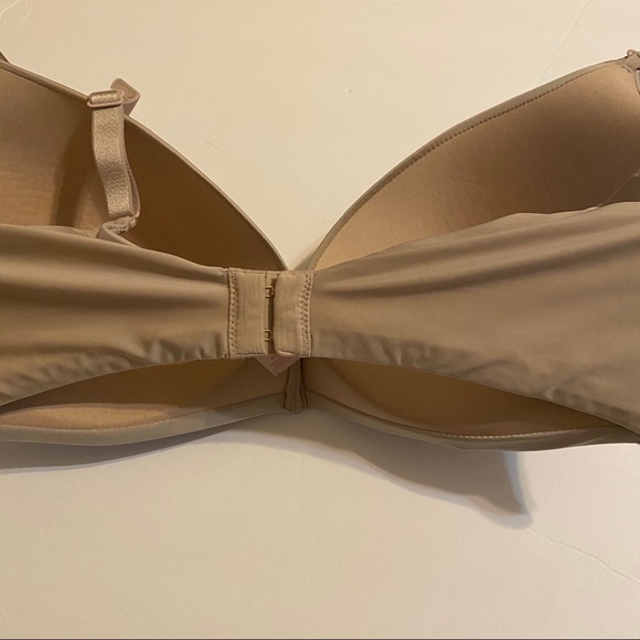 Victoria’s Secret lightly lines wireless bra 36DD - Picture 2 of 9